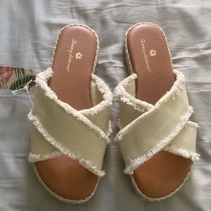 Tommy Bahama sandals 7.5 tan brand new with tags